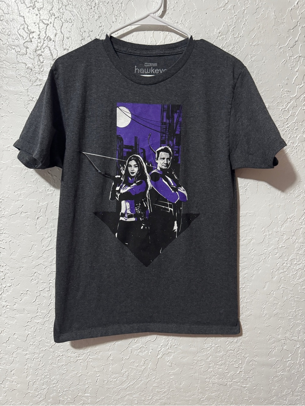 Marvel Studios Hawkeye Shirt Mens Medium Gray Graphic Tee Clint Kate Bishop